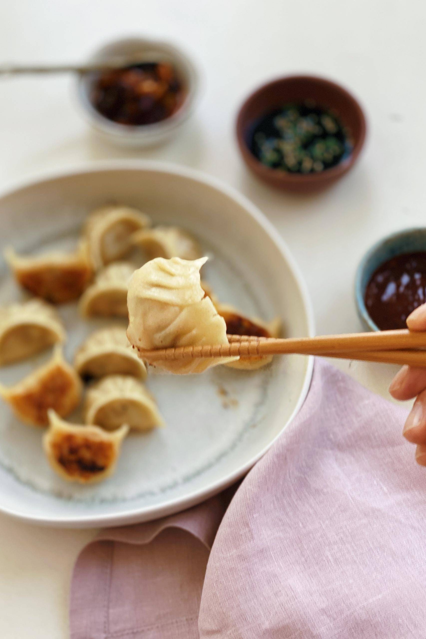 Chinesische Dumplings mit Schweinefleisch und Garnelen Rezept | Happy ... Chinesische Dumplings mit Schweinefleisch und Garnelen Rezept | Happy ...